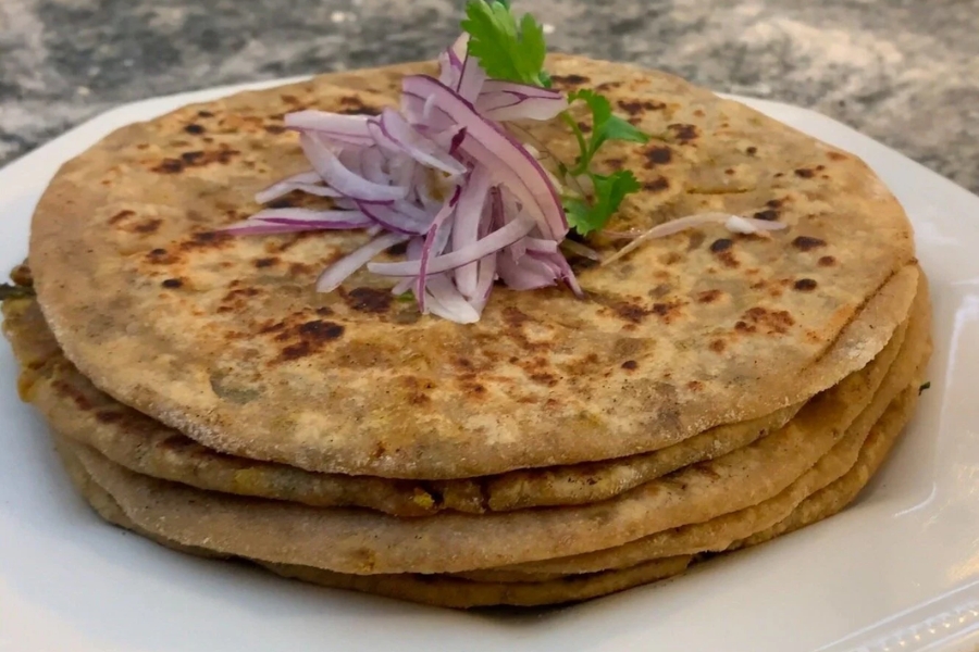 Tawa Pyaj Parantha
